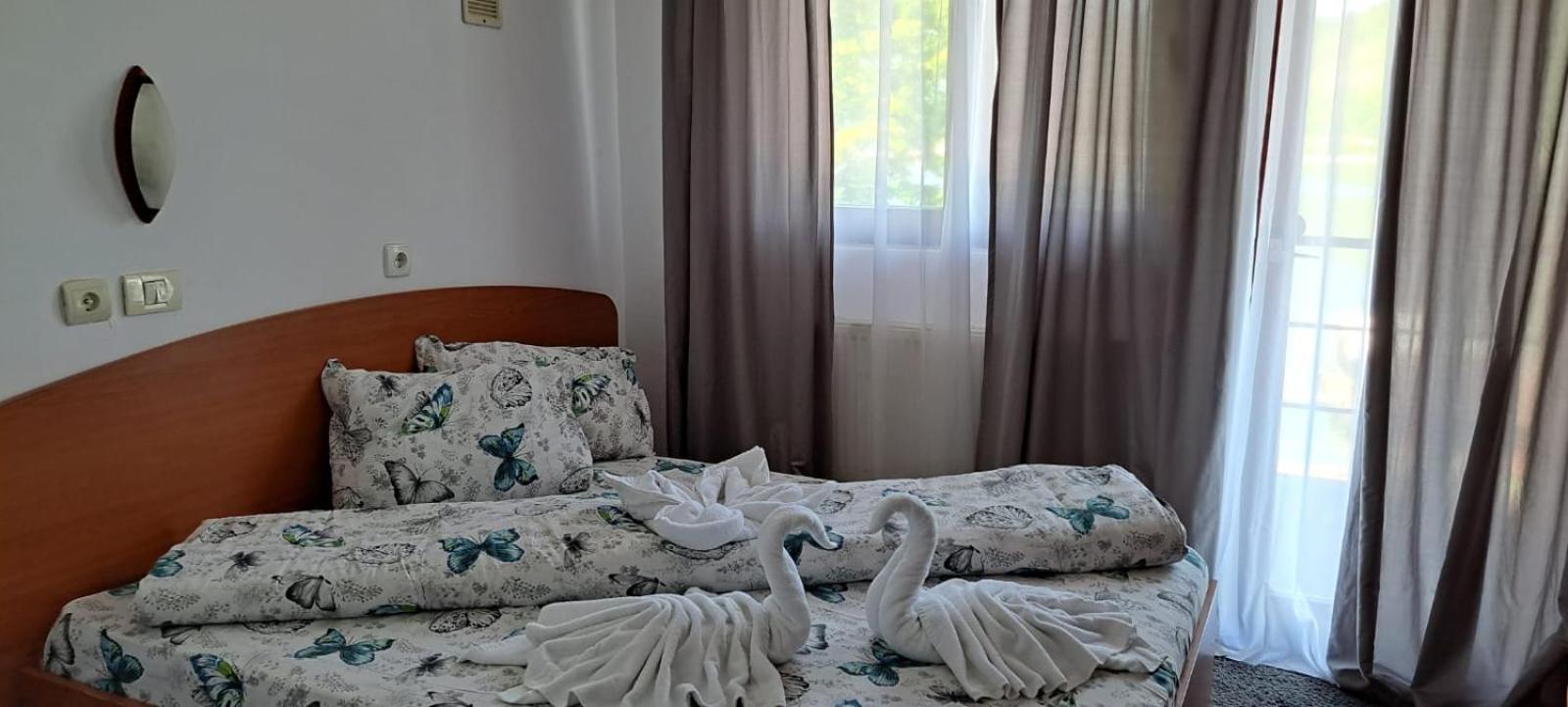 Hotel Pescarus Port Bicaz Eksteriør bilde