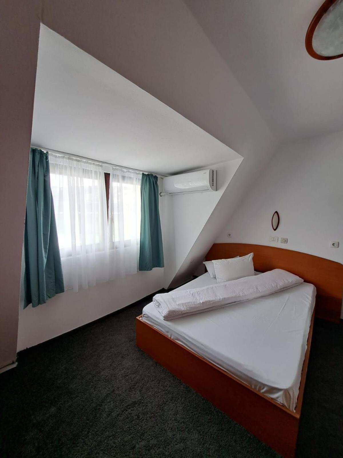 Hotel Pescarus Port Bicaz Eksteriør bilde