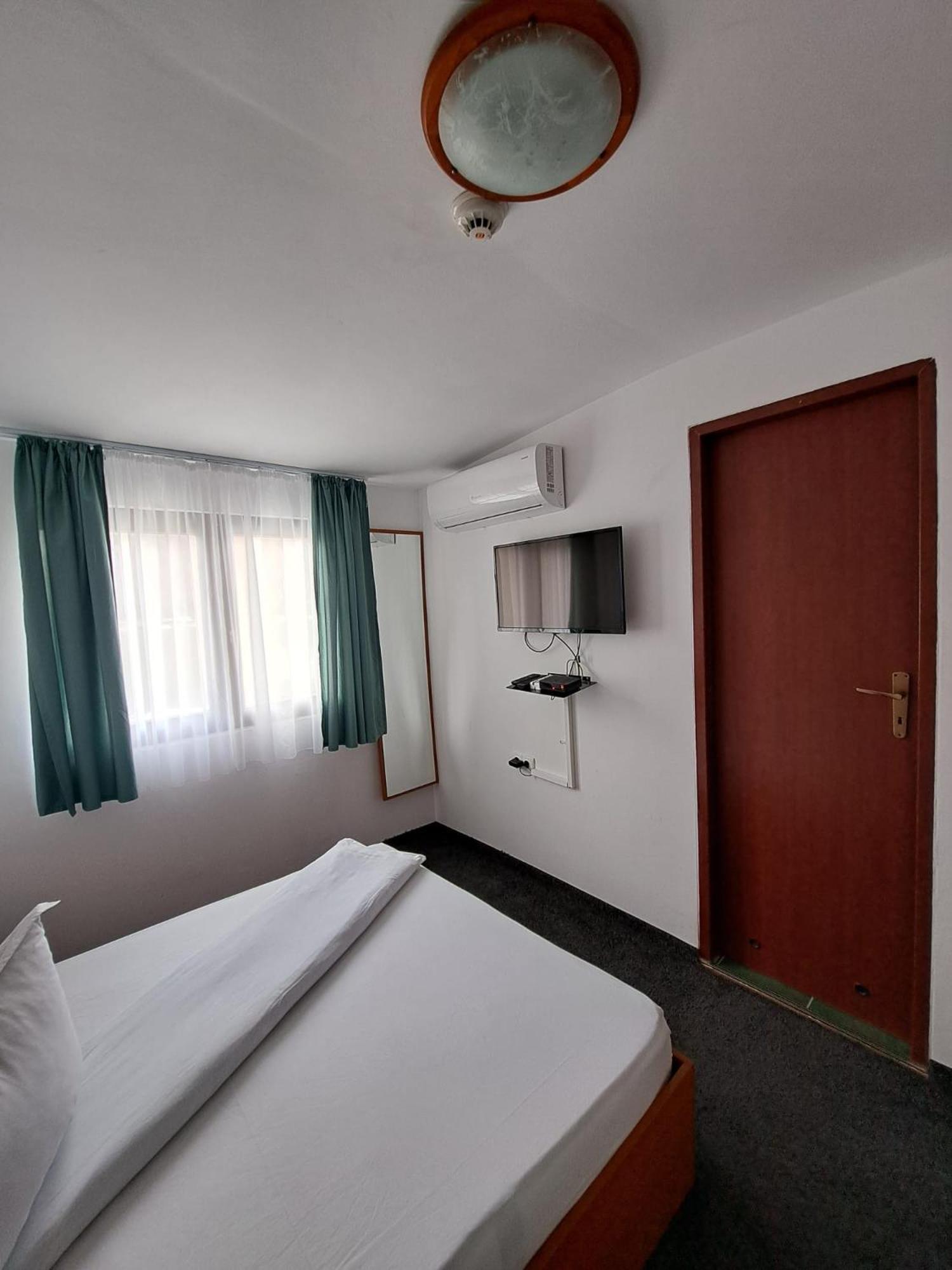Hotel Pescarus Port Bicaz Eksteriør bilde